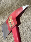 New Old Stock 1960s WALTERS Axe Co. Hull Que. Fire Fighters 6lb AXE 