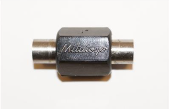 New Old Stock  Mitutoyo Japan 1-2"  60 Degree Point Micrometer. 112-370 .001" GRAD - Cardon Tools