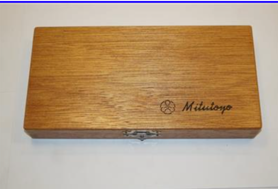 New Old Stock Mitutoyo Japan 1-2"  60 Degree Carbide Point Micrometer. 112-382 .001" GRAD - Cardon Tools