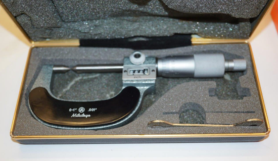 New Old Stock Mitutoyo 0-1" 60 Degree Point Digital Micrometer. 0.001" GRAD. Japan. 142-369