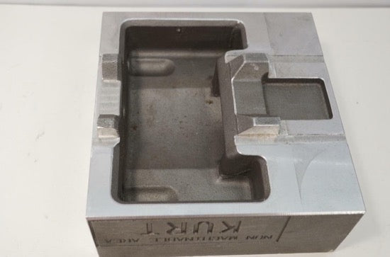 Kurt Milling Machine Vise 5-1/2" x 5-3/4" Aluminum Moveable Jaw. DL600ALMOV - Cardon Tools