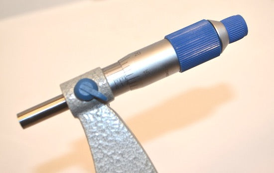 MOORE & WRIGHT MW210-041 Micrometer 7-8" 0.0001", Carbide + Standard - Cardon Tools